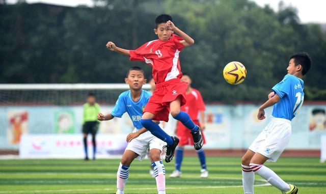 中国小孩想踢球都难，是中国足球发展的最大瓶颈(6)