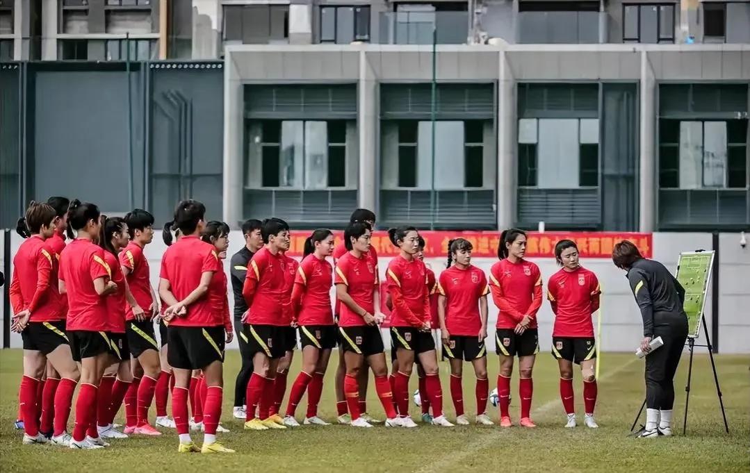 女足世界杯日益临近，不出意外，中国女足世界杯走势是这样的

小组赛
战丹麦，保平(1)