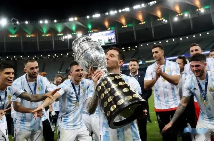 今天是阿根廷国家队和葡萄牙国家队的好日子——
2021年7月10日，阿根廷队获得