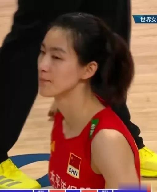 第三局，中国队痛失好局真可惜
本来中国队以7：1领先，但是刁琳宇的二次球被拦开始