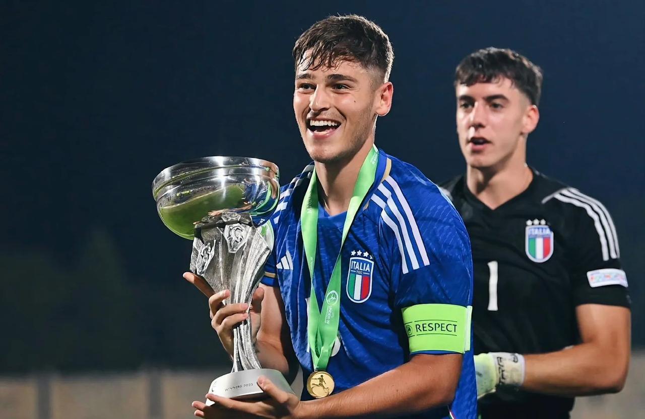 欧洲冠军，意大利队U19决赛中压倒性优势战胜葡萄牙队，让人眼前一亮，精神为之一振(2)