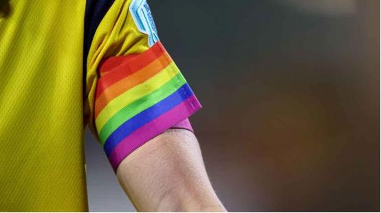 国际足联禁止彩虹臂章的决定在女足世界杯前受到批评