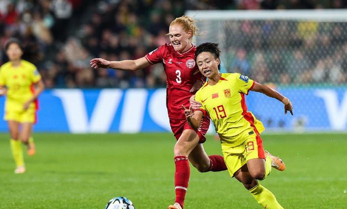 同样是输球，中国女足获得鼓励，中国男足被骂惨了，这是为何？(5)
