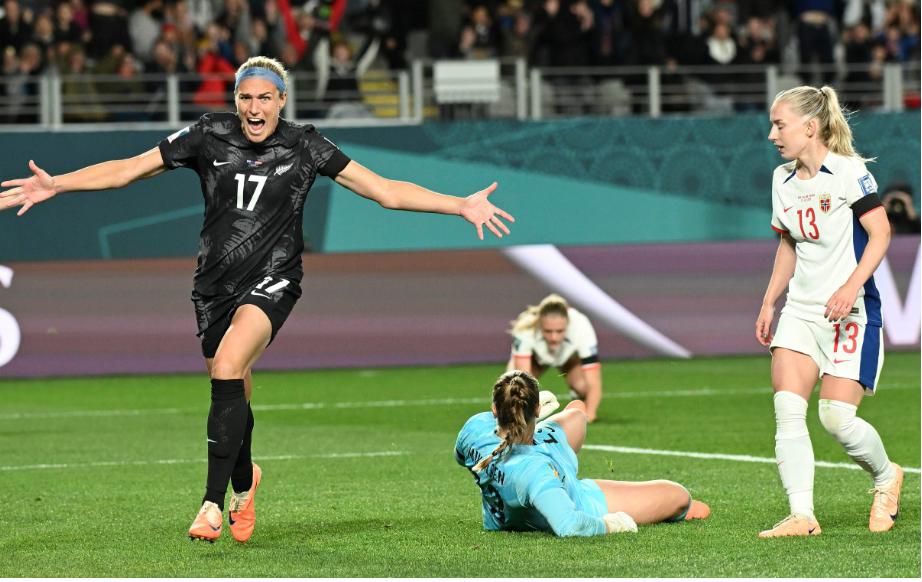 首轮比赛证明国际足联将女足世界杯扩军至32支球队是正确的(2)