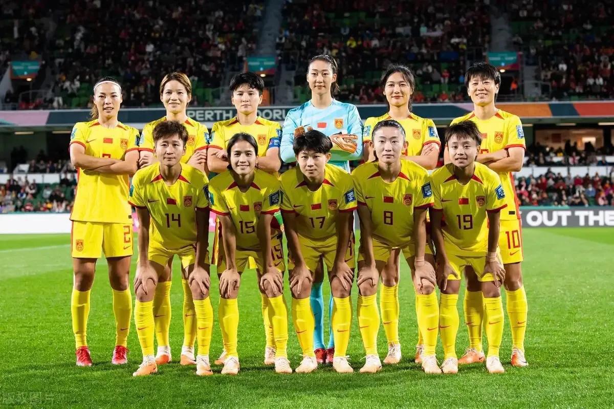 说实话，我对中国女足小组出线持悲观态度。两场比赛下来，没有像样的技术配合，没有流(1)