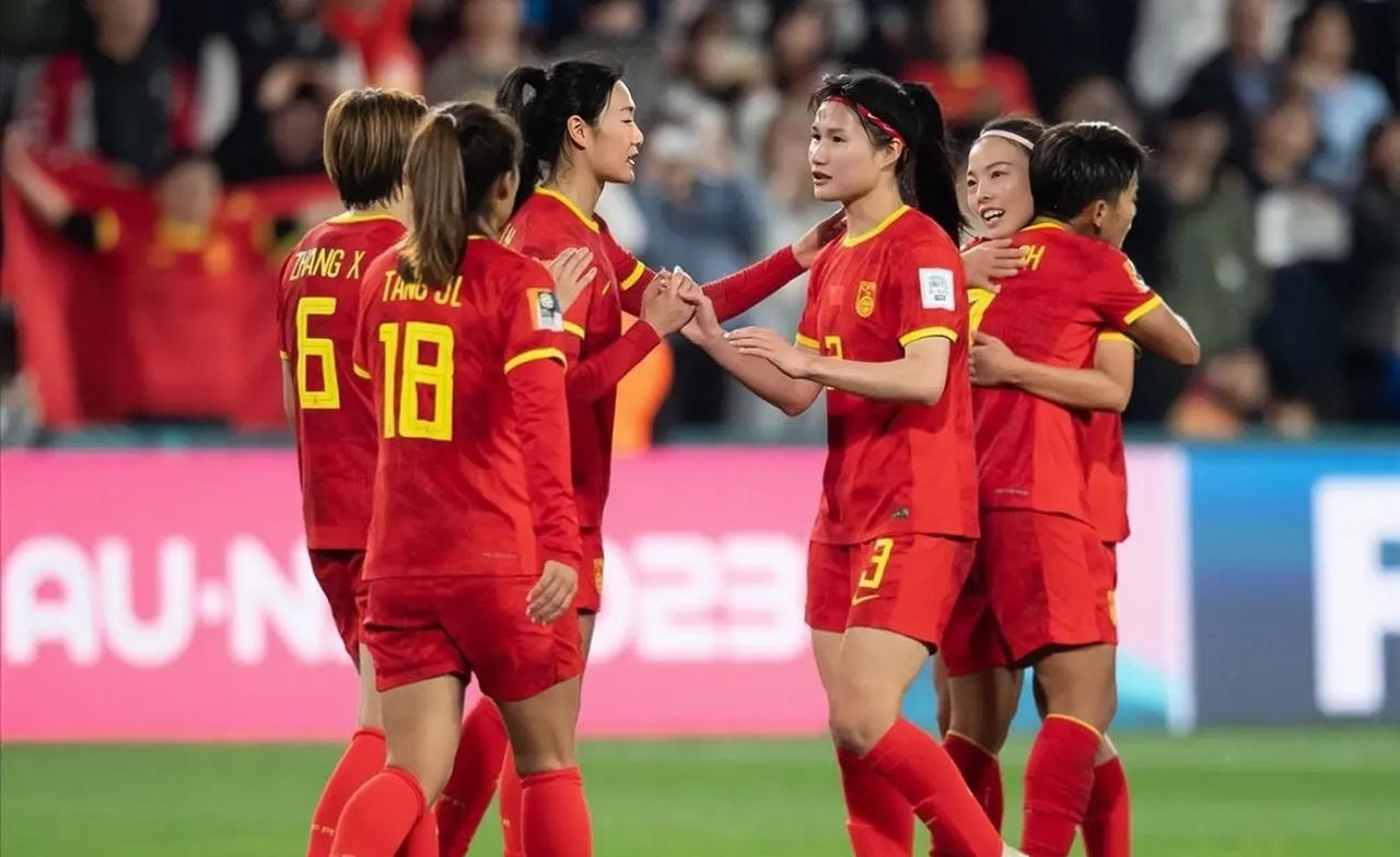 中国女足历史性突破，拯救国人足球梦！

中国女足将在即将开始的国际赛事上出战，备(1)