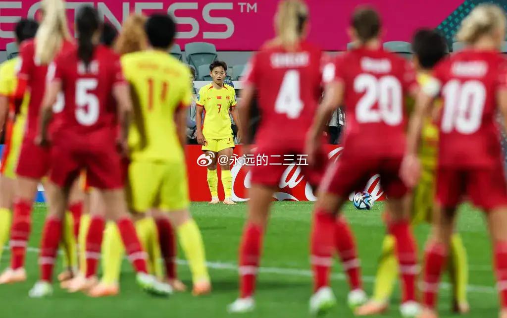 #女足中国队vs白象中国面#  白象中国面2023女足世界杯小组赛正在火热的进行