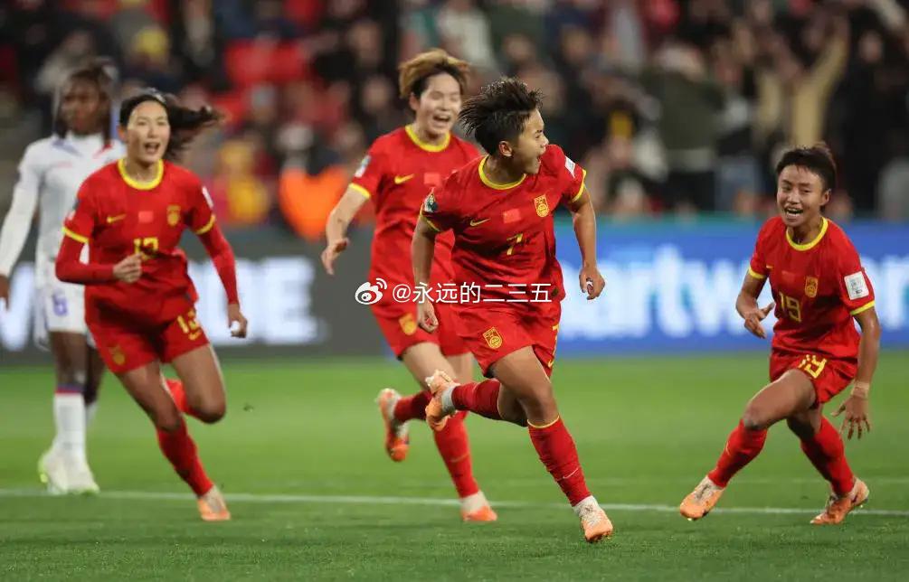 #女足中国队vs白象中国面#  白象中国面2023女足世界杯小组赛正在火热的进行(2)