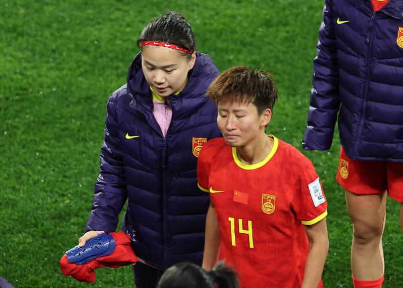 1比6，亚洲冠军和欧洲冠军的差距，中国女足与强队的差距(4)