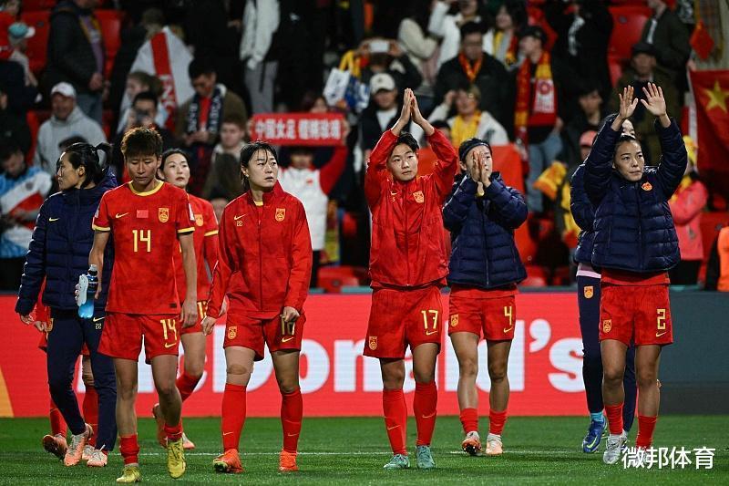 中国女足1-6不敌英格兰，小组遗憾出局，比赛技战术都有严重问题