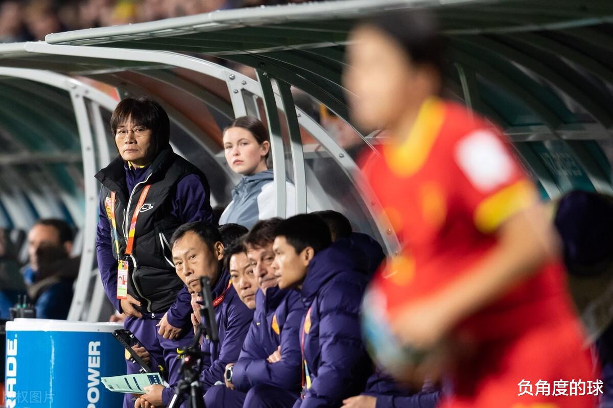 破案了！中国女足1-6惨败有原因，亚洲杯夺冠障眼法，错怪贾秀全(3)