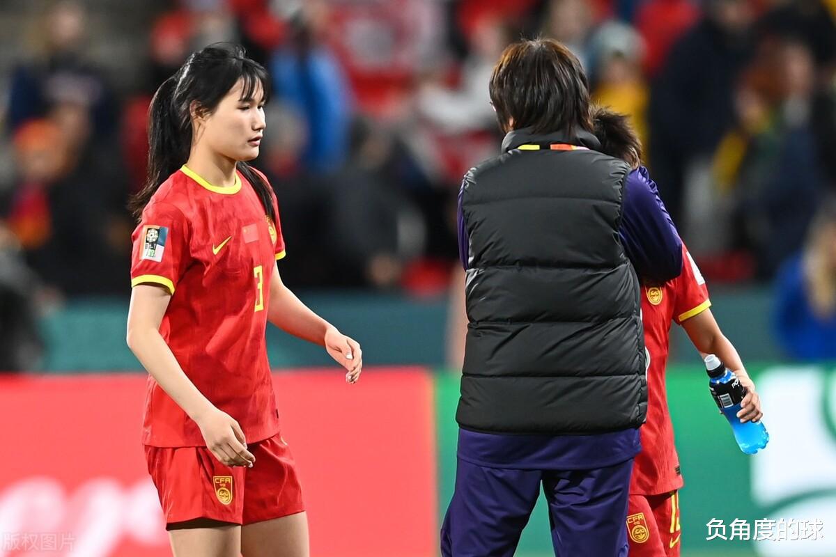 破案了！中国女足1-6惨败有原因，亚洲杯夺冠障眼法，错怪贾秀全(5)