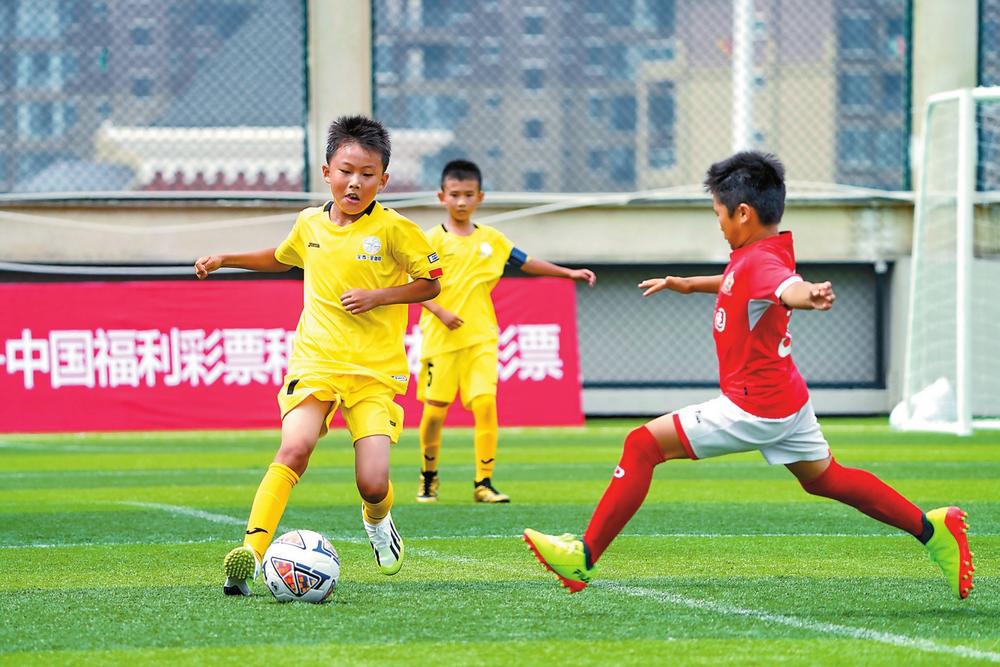 第四届中国城市少儿足球联赛总决赛在开远举行(1)