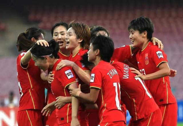 中国女足最能跑，换个教练就腾飞！(2)