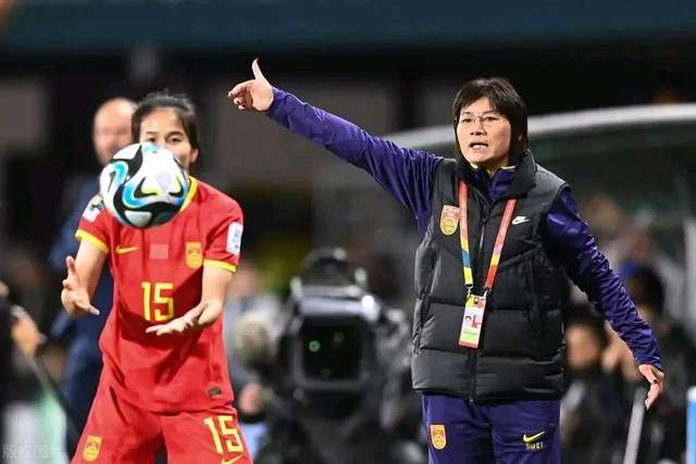 中国女足最能跑，换个教练就腾飞！(6)