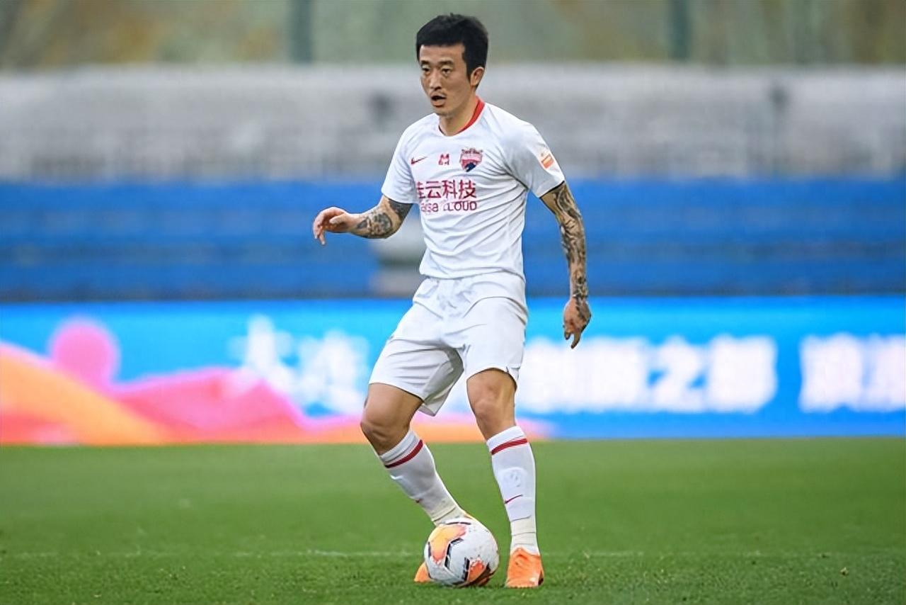 姜志鹏无疑是中超球队终结者 再加韦世豪 简直是中国足球卧龙凤雏