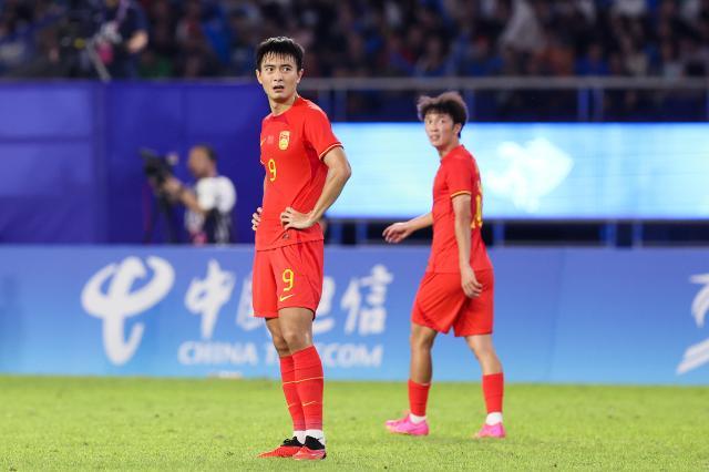 亚运队遭韩国碾压式淘汰 射门2次仅犯规多于对手