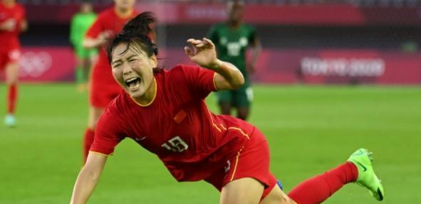 喜讯！中国女足中锋位置迎来久违的新面孔，已留洋海外锁定主力(2)
