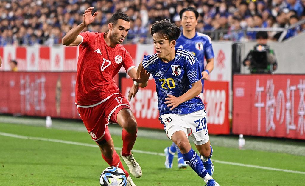 2-0！日本队豪取6连胜，突尼斯全场0射正，皇马旧将7.7分闪耀全场(6)