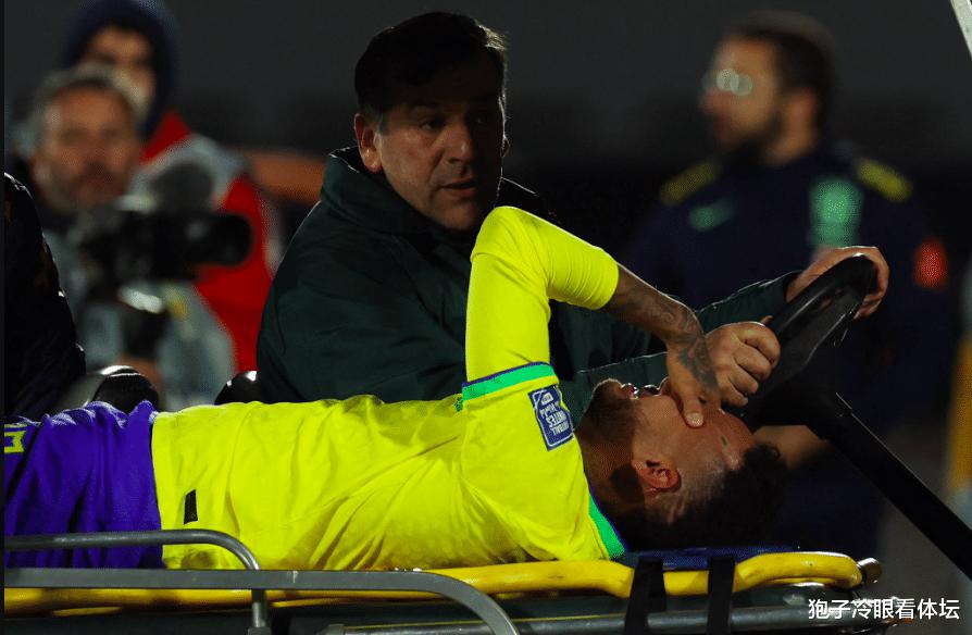 0-2！60分钟0射门 内马尔重伤 巴西世预赛惨遭爆冷 18年耻辱纪录诞生(3)