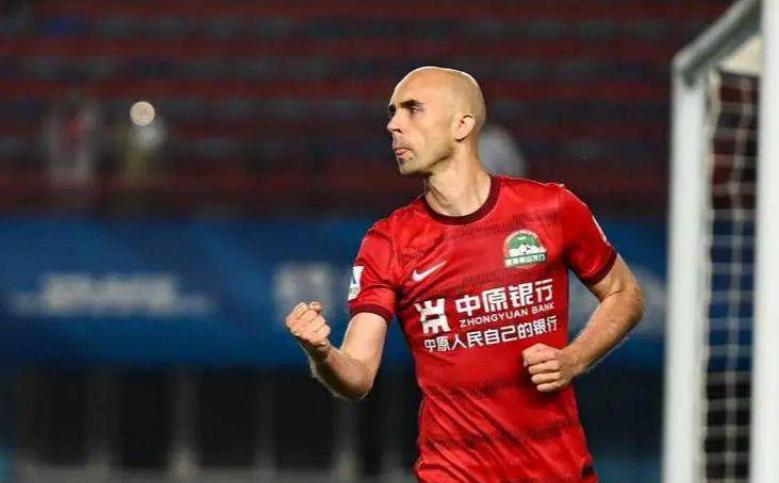 阿德里安正式宣布！中国足球遭受打击，中超河南队面临挑战