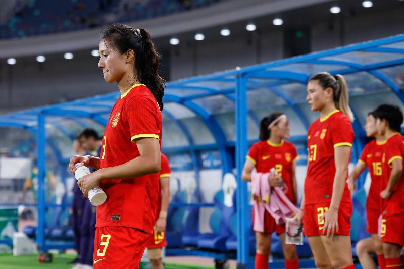 遮羞布全掉了，中国女足1-2输朝鲜，再也找不出一个客观原因(2)
