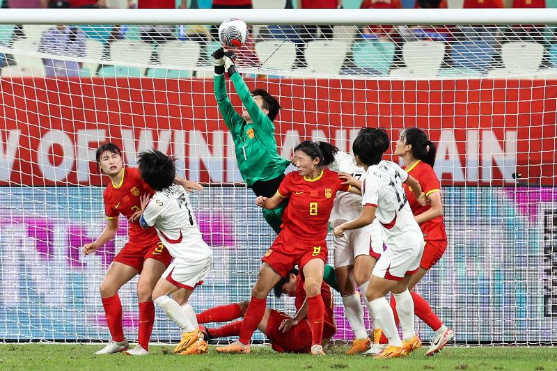遮羞布全掉了，中国女足1-2输朝鲜，再也找不出一个客观原因(4)