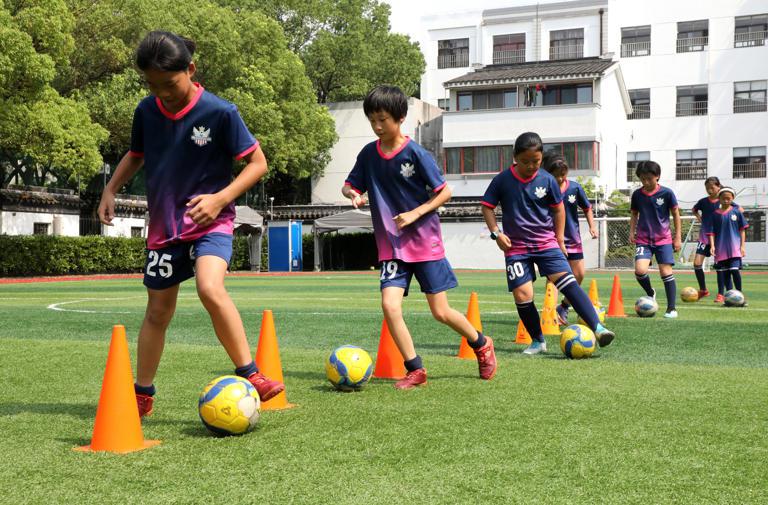青少年足球危机！中国青训“12岁退役”，小将为何纷纷告别绿茵场？(1)