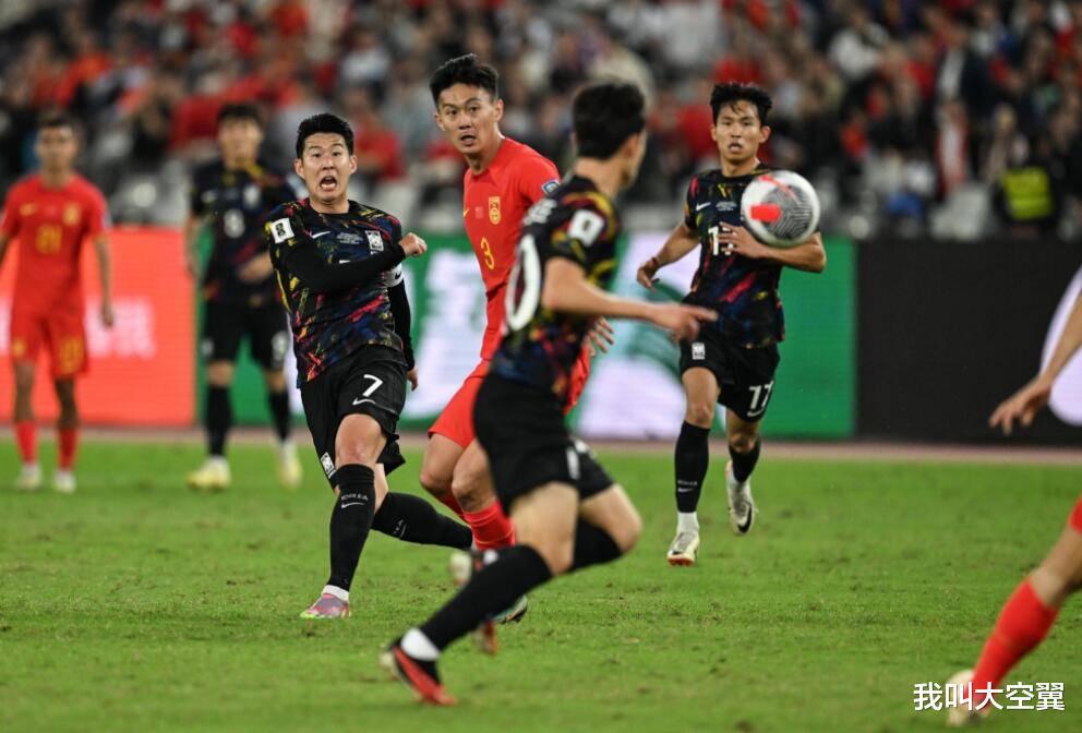世预赛国足不敌韩国原因揭晓！球迷第二次发声，这回说了真话(4)