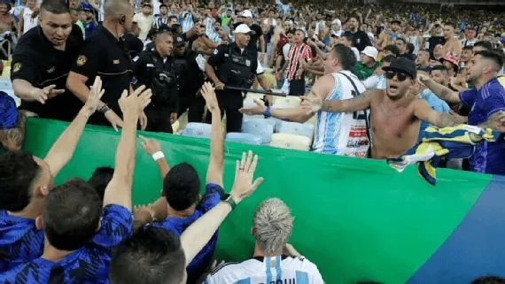 巴西-阿根廷比赛引发争议，国际足联将对事件采取措施