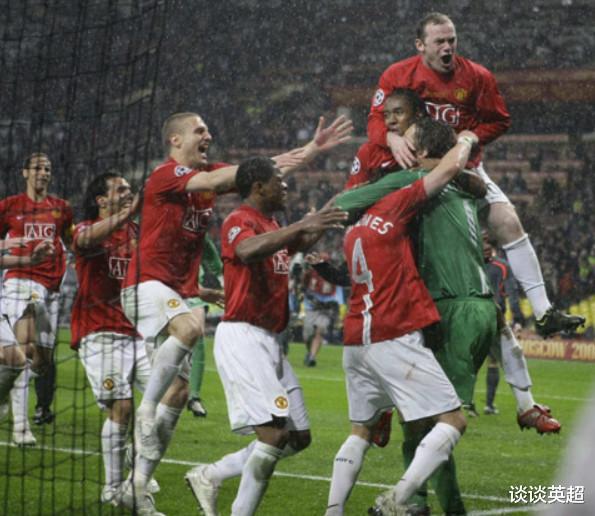 穿越时空，再现辉煌：曼联08年欧冠决赛夜，球迷心中永不磨灭的传奇！(2)