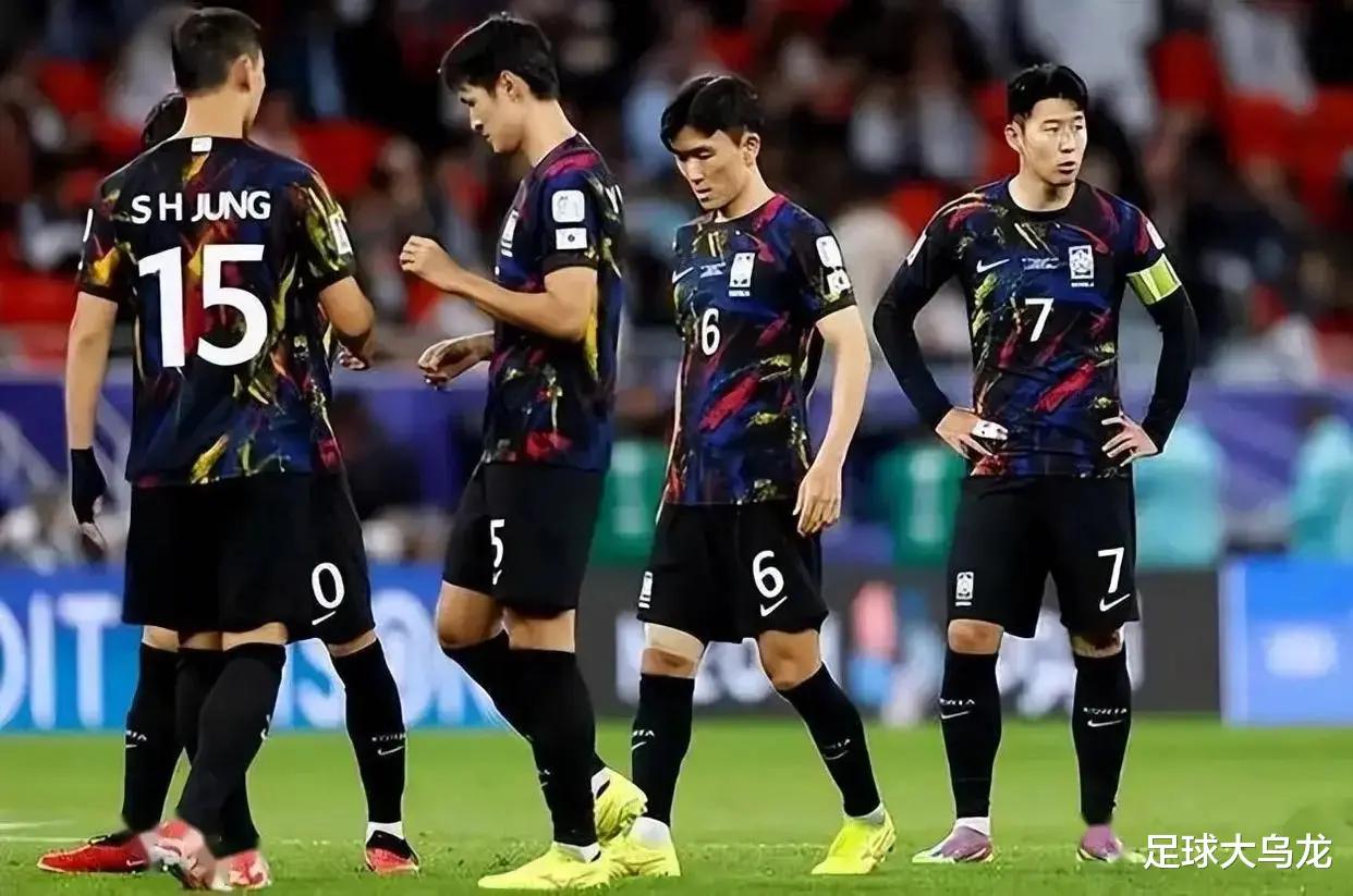 2-0！世预赛乱了，激励中国队，冲13年纪录，武磊夺金球超孙兴慜