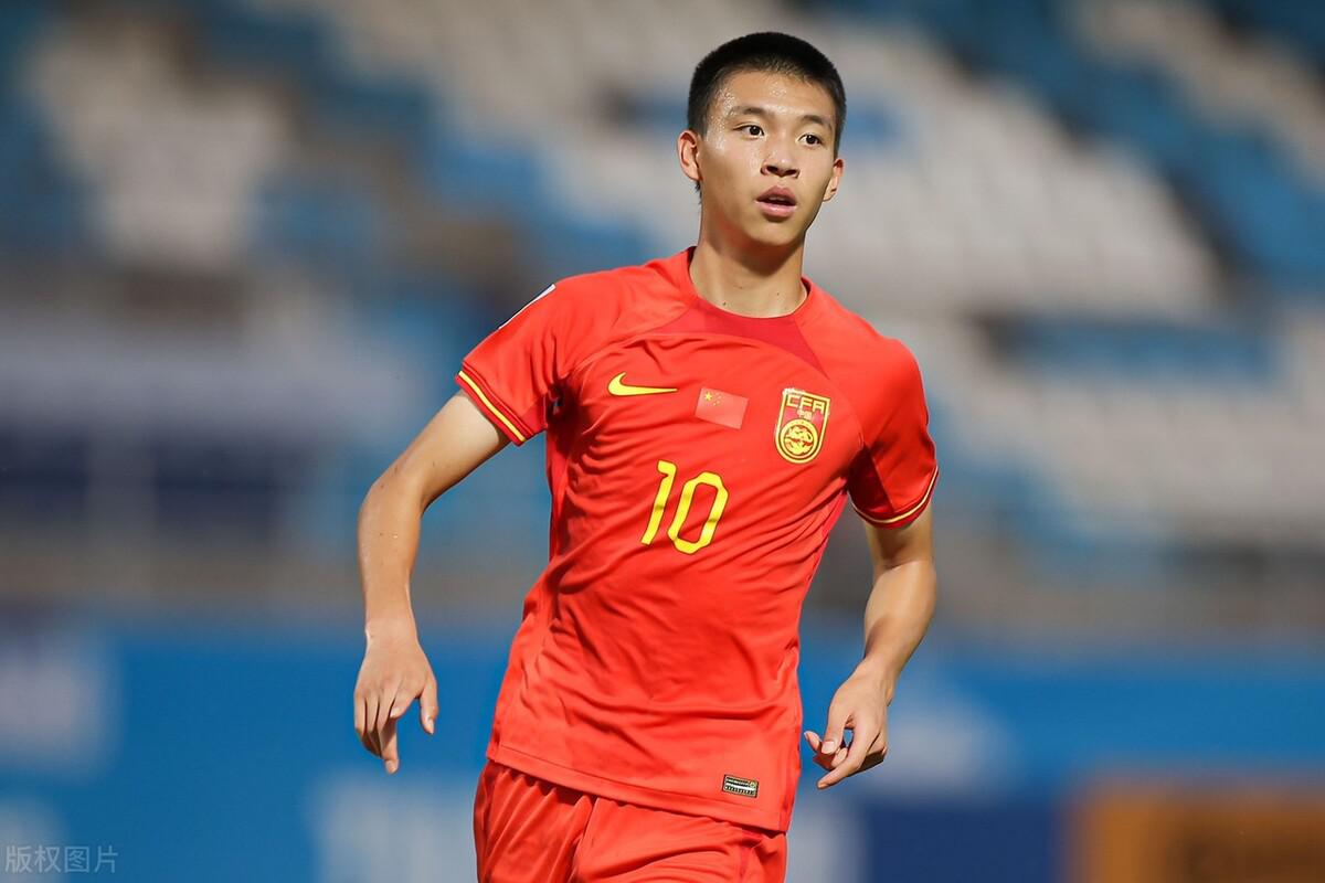 为什么像王钰栋这样具有巨大潜力的年轻球员，却被国家队忽视？(2)