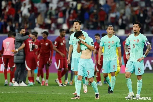国足再曝丑闻！亚洲杯惨败有原因，韩国方面来预警，球迷盯上宋凯(2)
