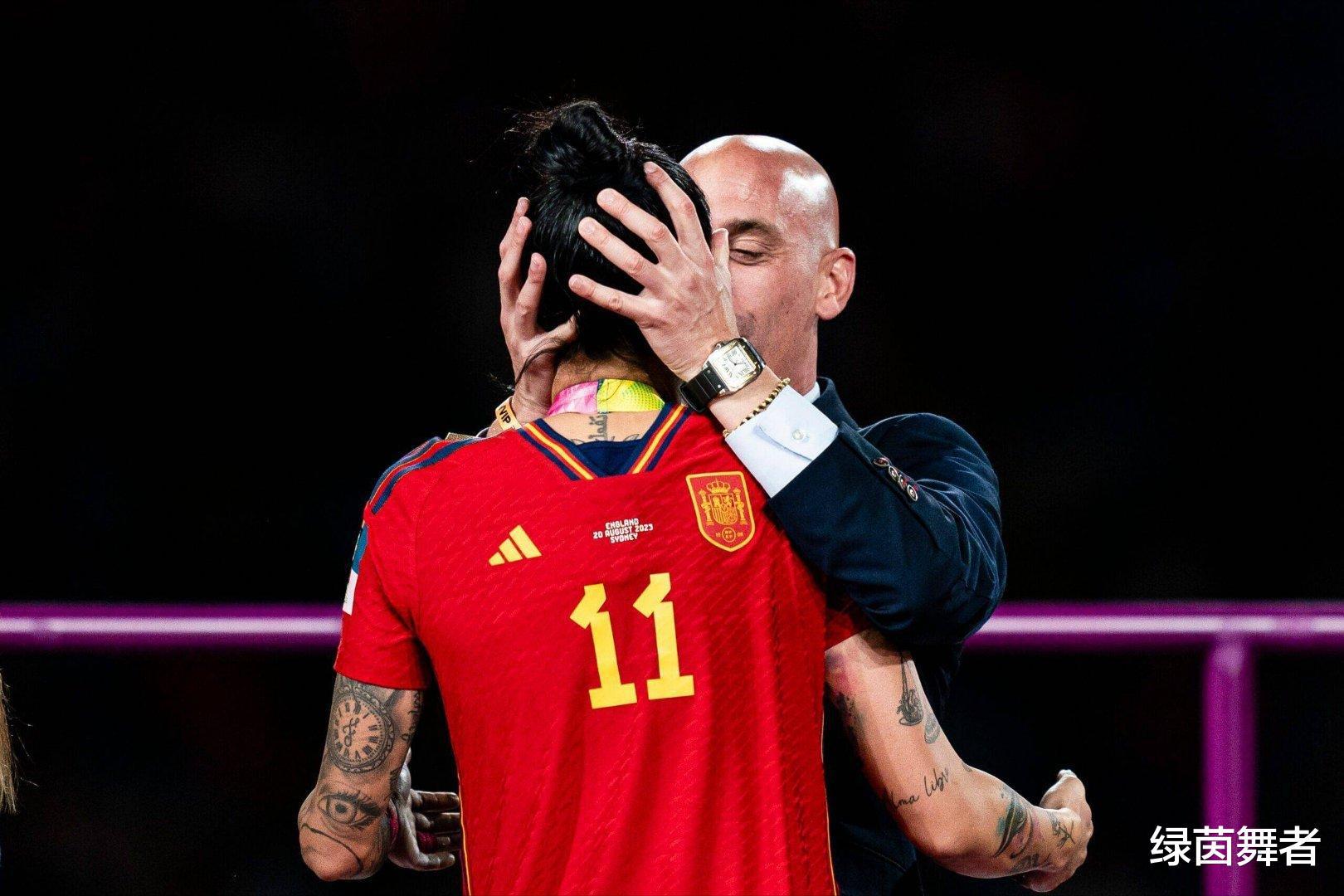 强吻事件升级！西班牙足协主席被逮捕，FIFA欲介入，将入狱两年半(3)